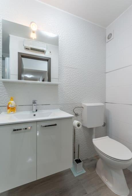 3m - One Bedroom Leilighet Split